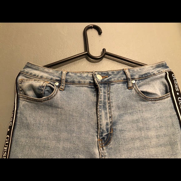 Guess High Rise Jeans - Picture 3 of 7
